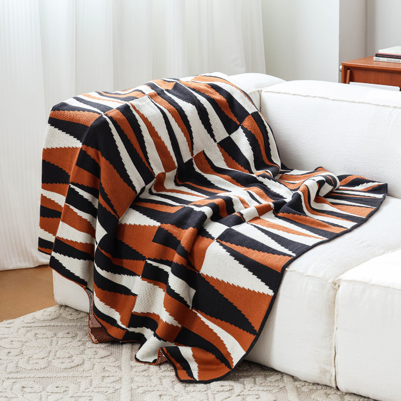 Cozy Geometric Weighted Throw Blanket - Perfect for Fall & Winter