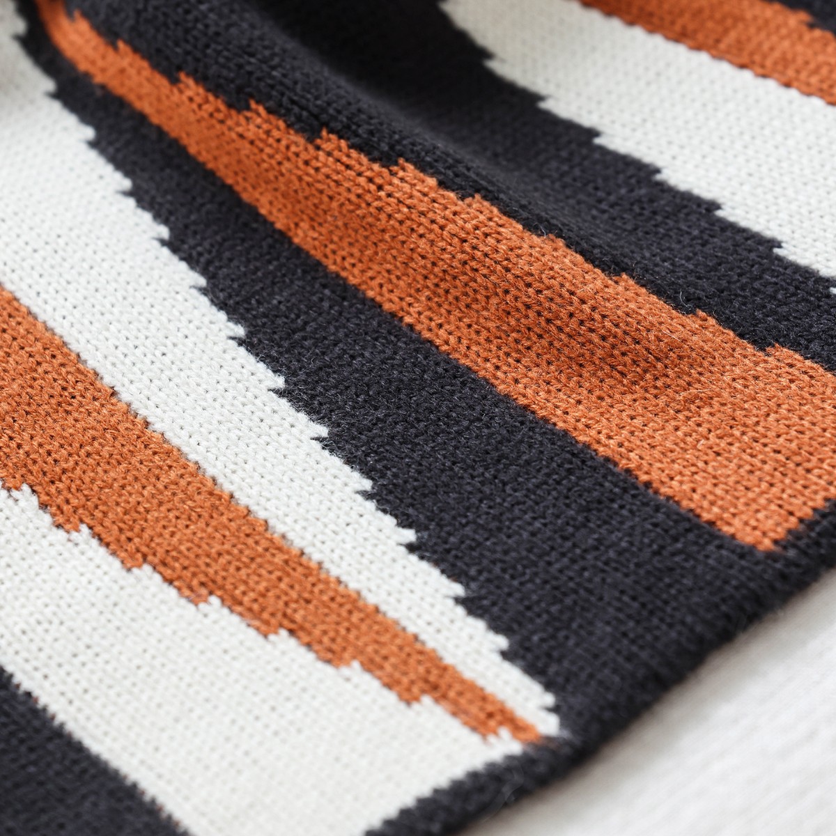 Cozy Geometric Weighted Throw Blanket - Perfect for Fall & Winter - Image 3