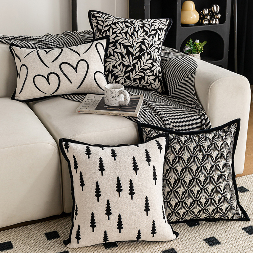 Chic Black & White Throw Pillowcase - Stylish Home Decor
