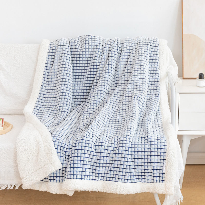 Cozy Plaid Lambing Blanket - Warm and Soft Fleece Cover - Image 6