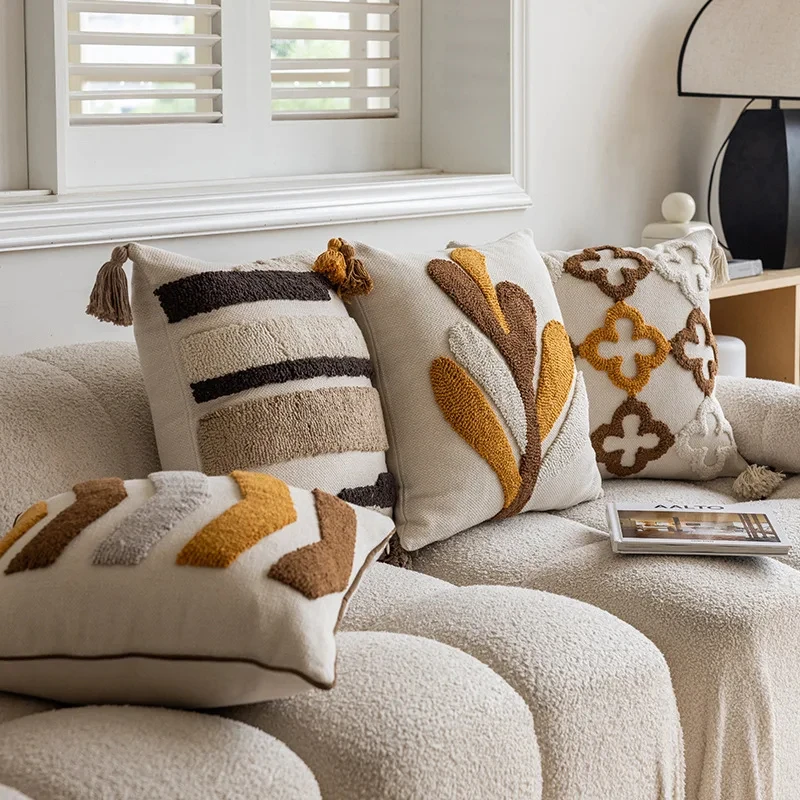 Retro Geometric Embroidered Cotton Canvas Pillow Cover 18x18in - Image 4