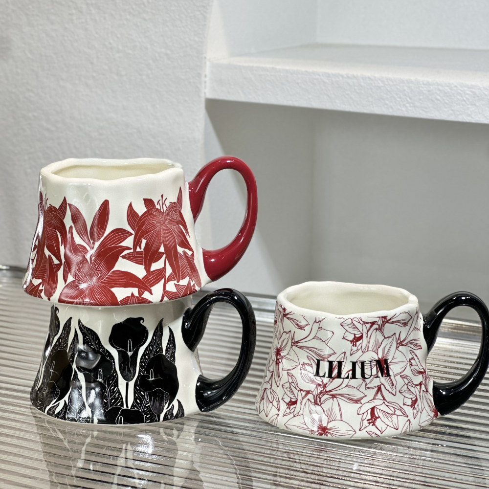 Elegant Calla Lily Ceramic Coffee Mug - Image 5