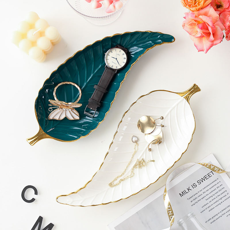 Elegant European Gold Leaf Ceramic Tray - Image 3