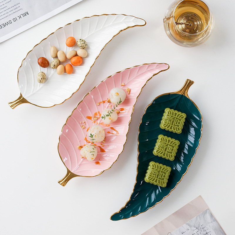 Elegant European Gold Leaf Ceramic Tray - Image 4