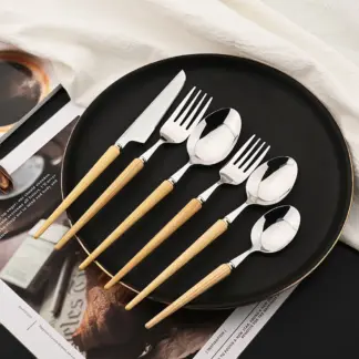 Elegant Wooden Handle Cutlery Set - Stylish Dinnerware for Every Occasion
