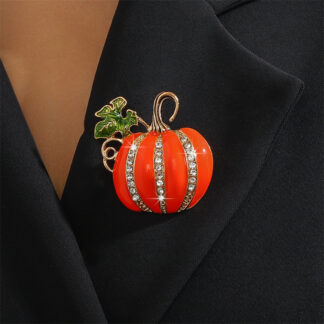 Elegant Enamel Pumpkin Rhinestone Brooch Pin – Festive Fashion Accessory