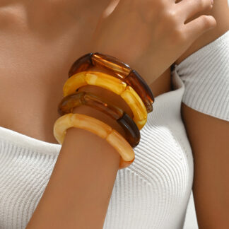 Vintage Amber Stackable Lucite Bangle Bracelet Set – Retro Chic Jewelry