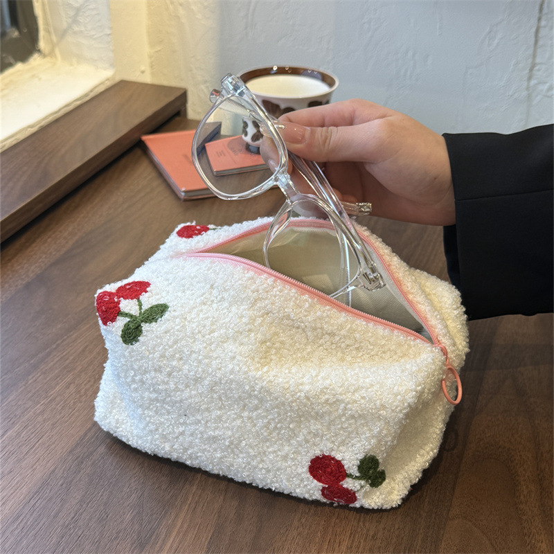 Plush Makeup Bag – Large Capacity Travel Cosmetic Pouch - Image 2