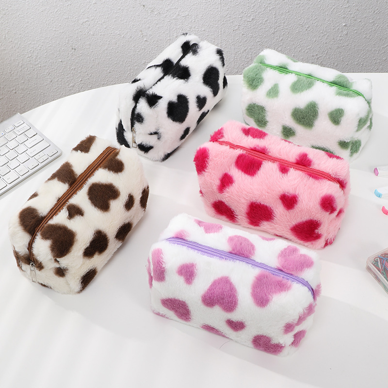 Plush Kawaii Cosmetic Bag – Cute Travel Makeup Organizer & Pencil Pouch - Image 3