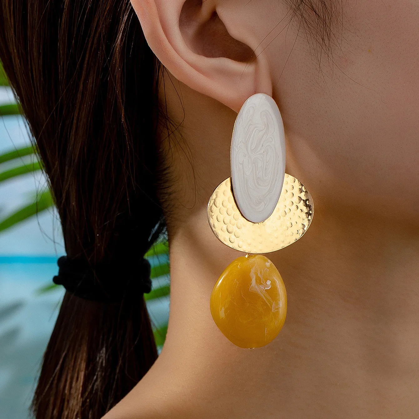 Minimalist Ocean Wave Acrylic Dangle Earrings - Image 2